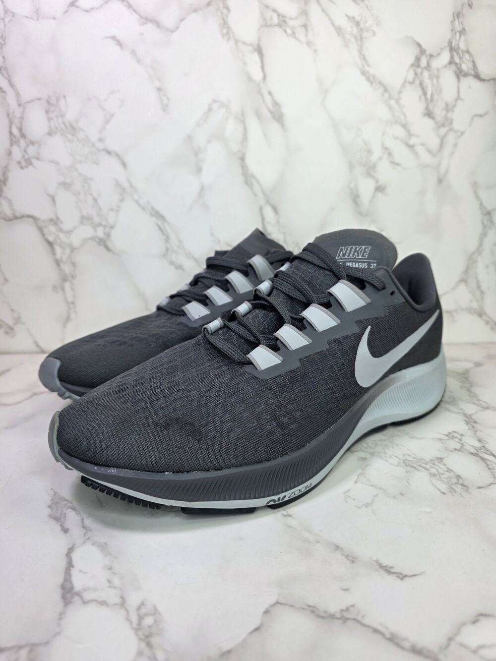 NIKE AIR ZOOM PAGASUS 37 BQ9646-009 SIZE 9 MENS SHOE Gym Running